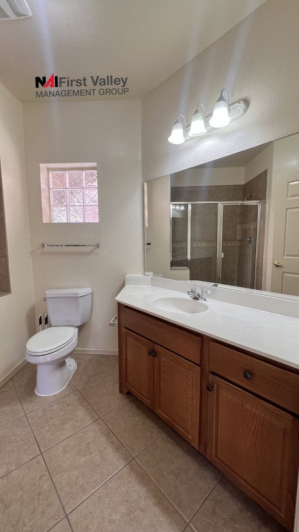 Building Photo - 2 Bedrooms, 2 Baths