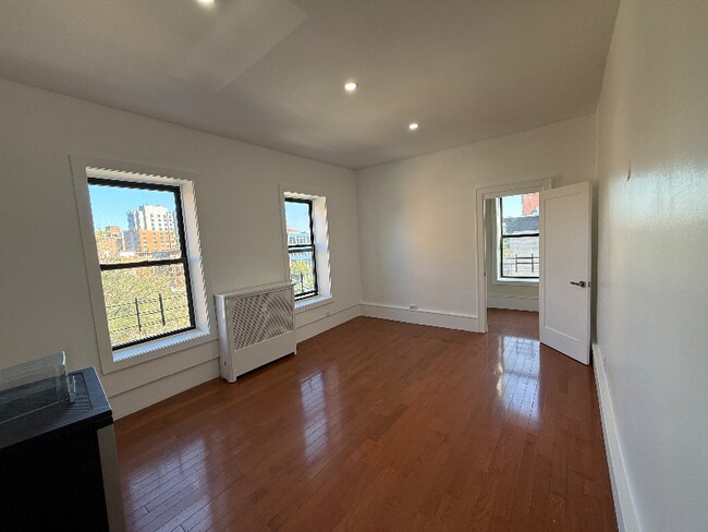 Building Photo - 1873 Prospect Pl