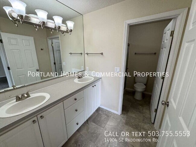 Building Photo - 14904 SE Paddington Rd