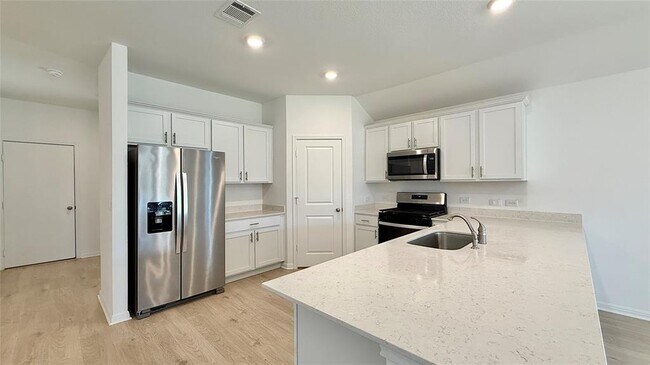 Building Photo - 792 Lake Sweetwater Ln