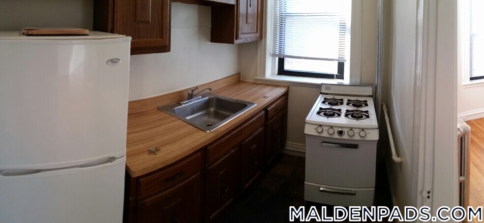 Building Photo - 17-19-19 Washington St S