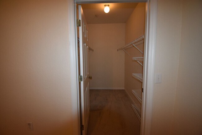 Building Photo - 850 Grand Regency Pointe