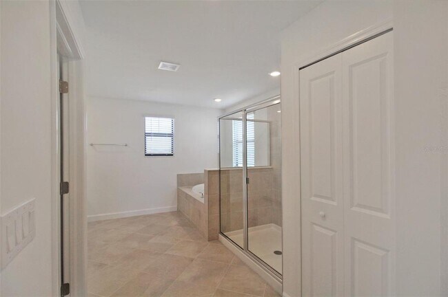 Building Photo - 15238 Serene Shores Loop