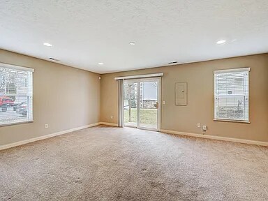 Building Photo - 2844 Acarie Dr