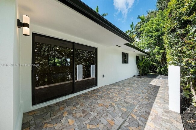 Building Photo - 7401 Miami View Dr
