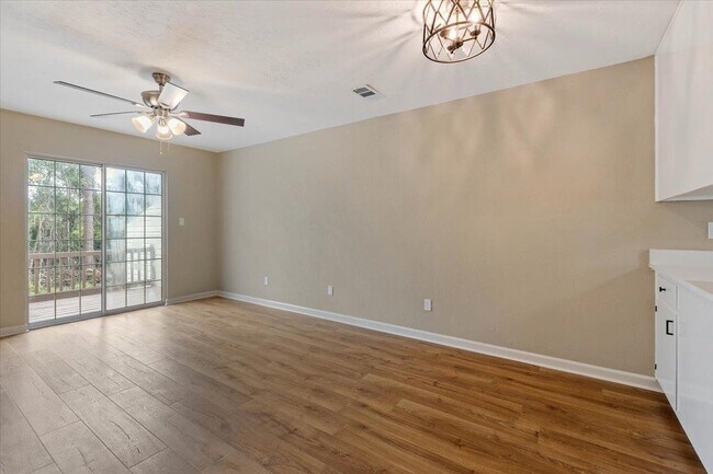 Building Photo - 1573 Jacks Dr
