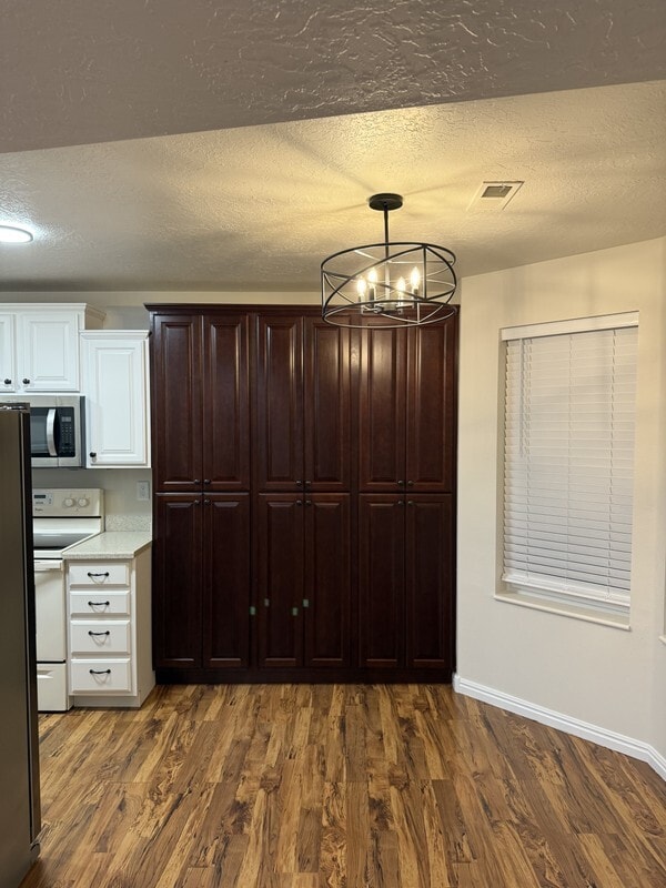 Building Photo - 276 Bliss Ct