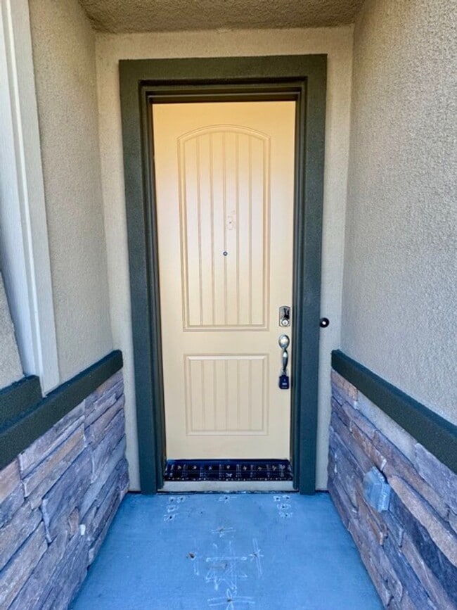 Building Photo - COMING SOON Brand new 4 bedroom Menifee Home with Solar, now available for LEASE!