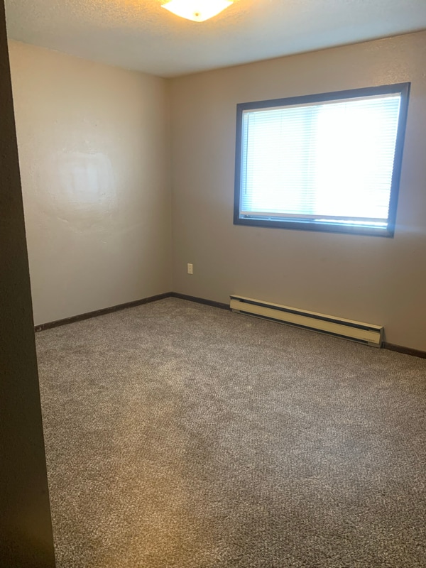 Building Photo - 204 Cedar St