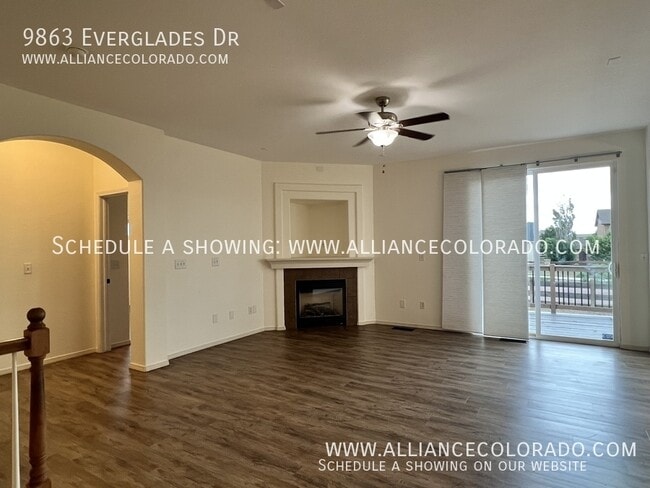 Building Photo - 9863 Everglades Dr