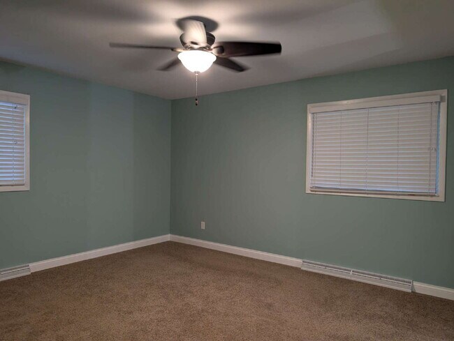 Building Photo - Nice 3 Bedroom Ranch in Appleton