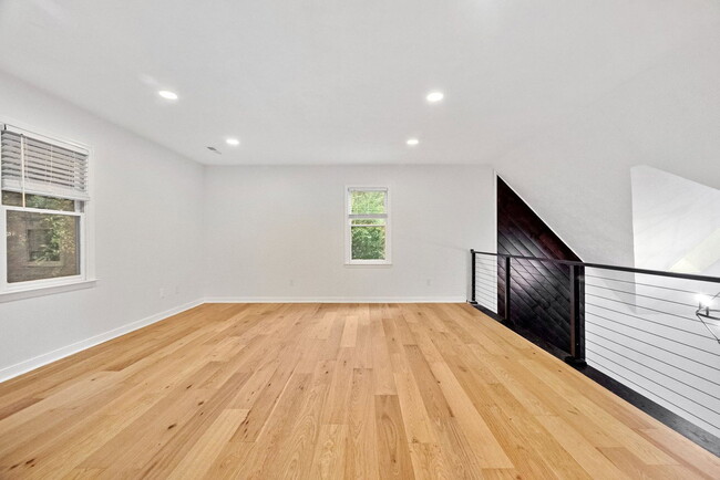 Building Photo - 6608 Wexford Ln