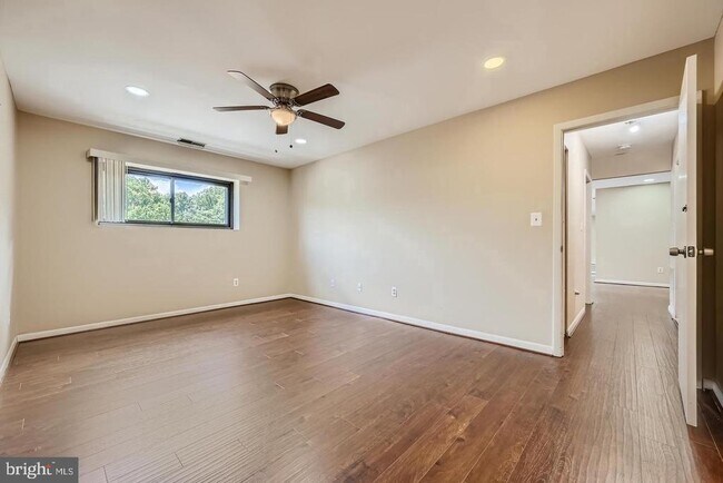 Building Photo - 7203 Rockland Hills Dr
