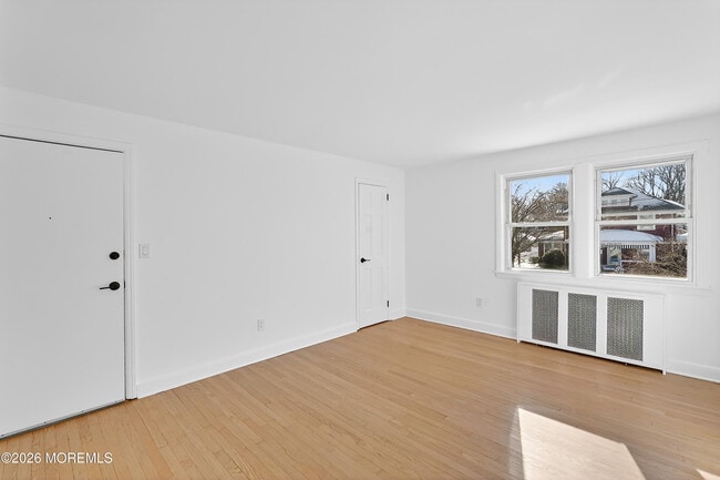 Building Photo - 121 Wallace St