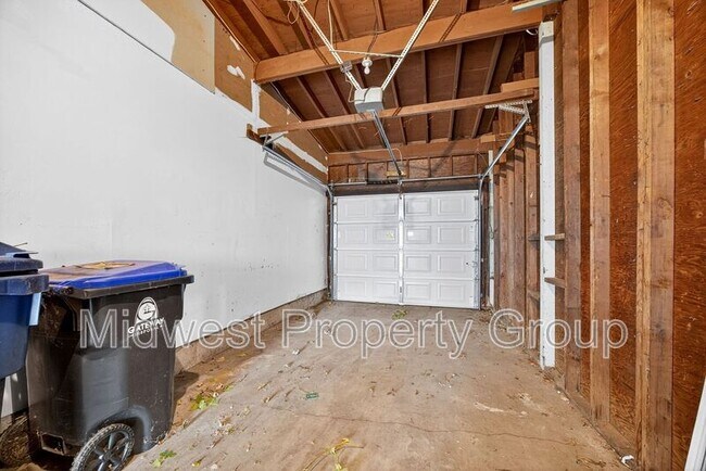 Building Photo - 1225 Night Dr