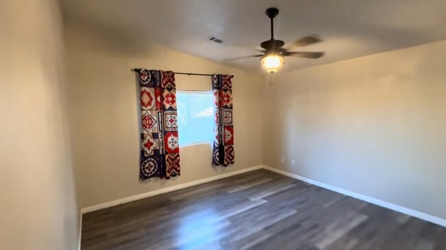 Building Photo - 809 Waterfall Dr