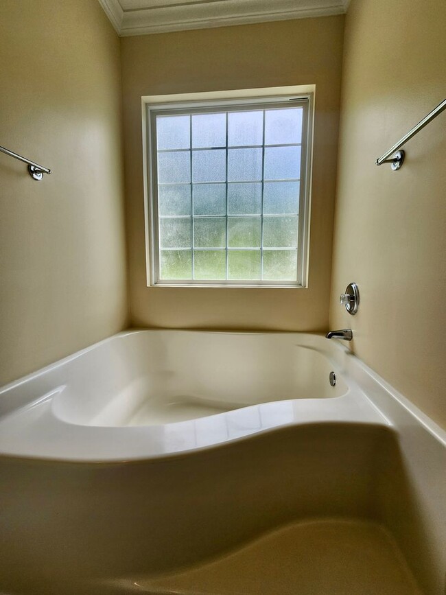 Building Photo - Charming 2 bedroom plus flex room in Dunes...