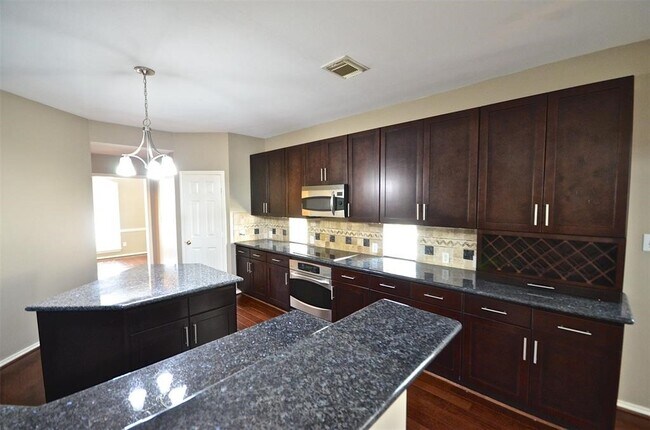 Building Photo - 5802 Sage River Ct