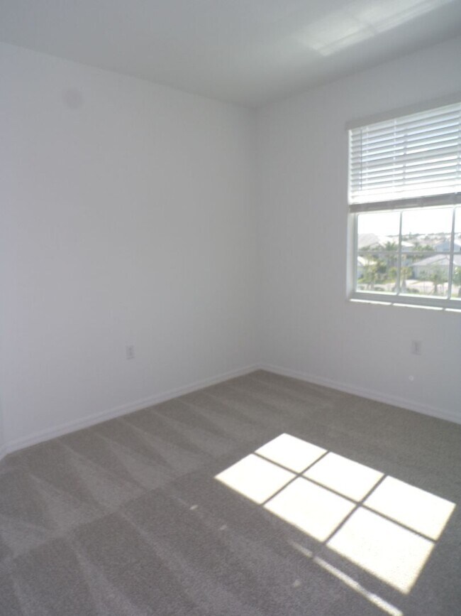 Building Photo - Brand New 3/2/2 Heritage Landing Condo