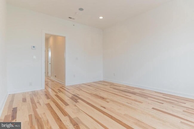 Building Photo - 1335 S Bouvier St