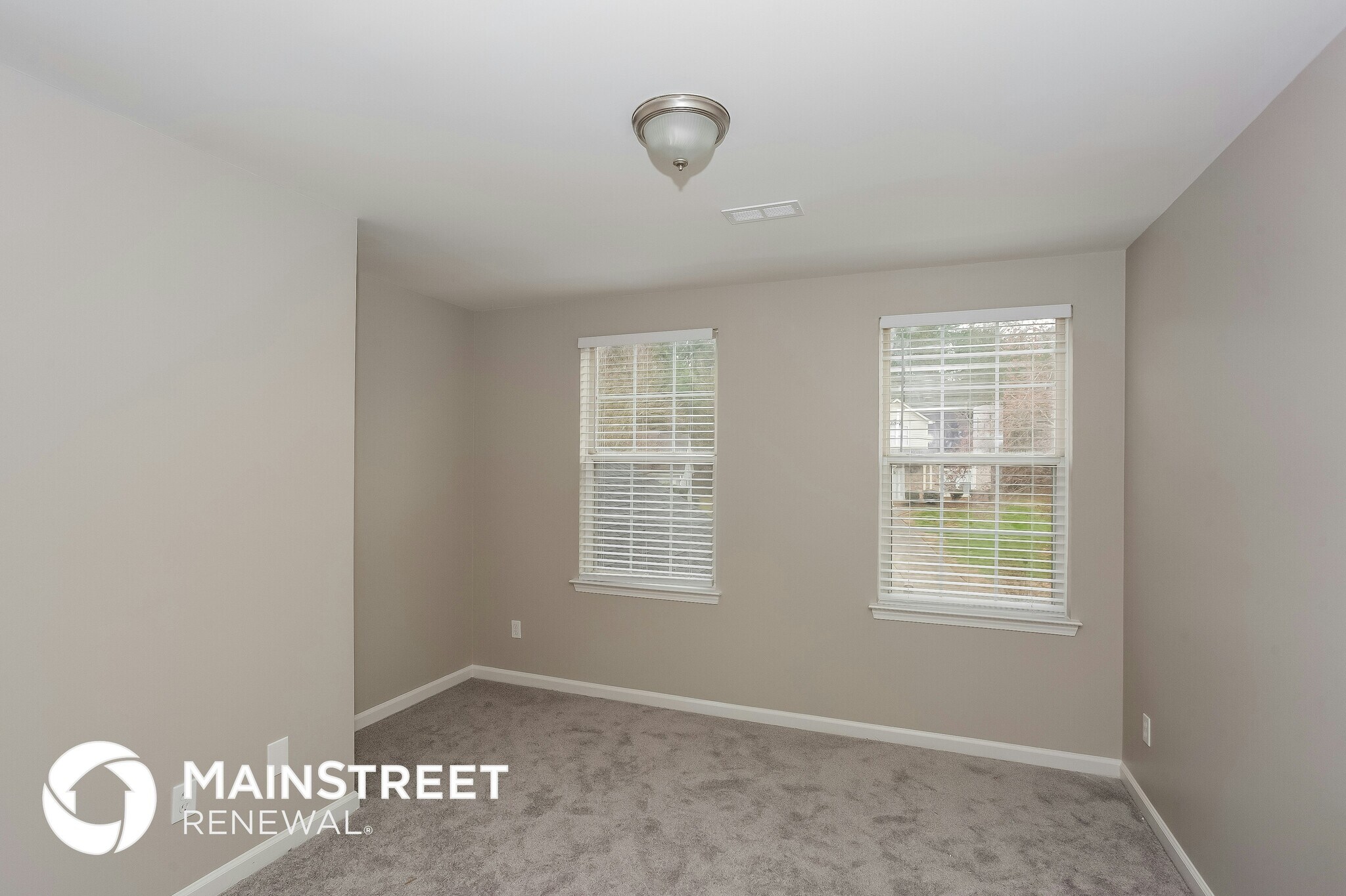 Building Photo - 3030 Edmonton Pl