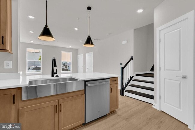 Building Photo - 20151 Northpark Dr