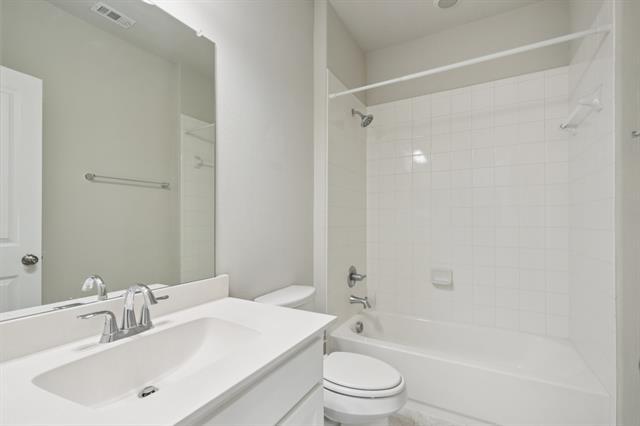 Building Photo - 16400 Olmsted Pk Blvd