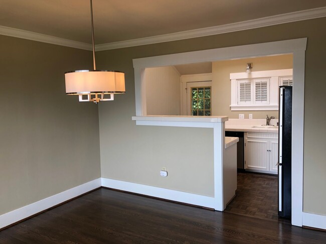 Building Photo - 3bd/2ba House in Leschi