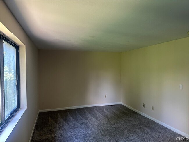 Building Photo - 119 N Lorraine Ave