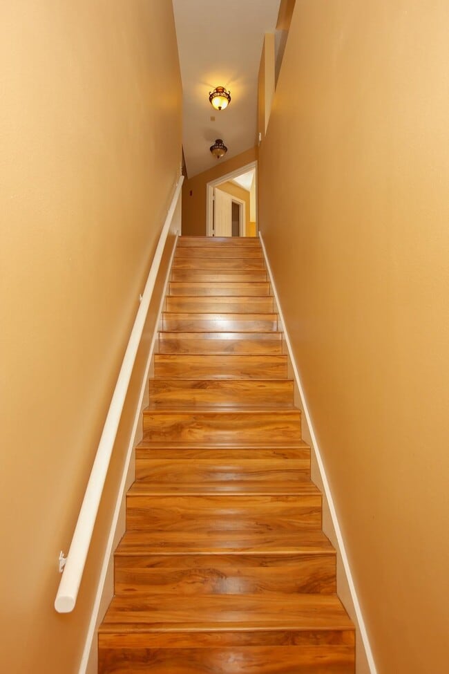 Building Photo - 15207 Harbour Vista Cir
