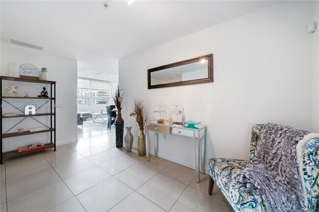 Building Photo - 3250 NE 1st Ave