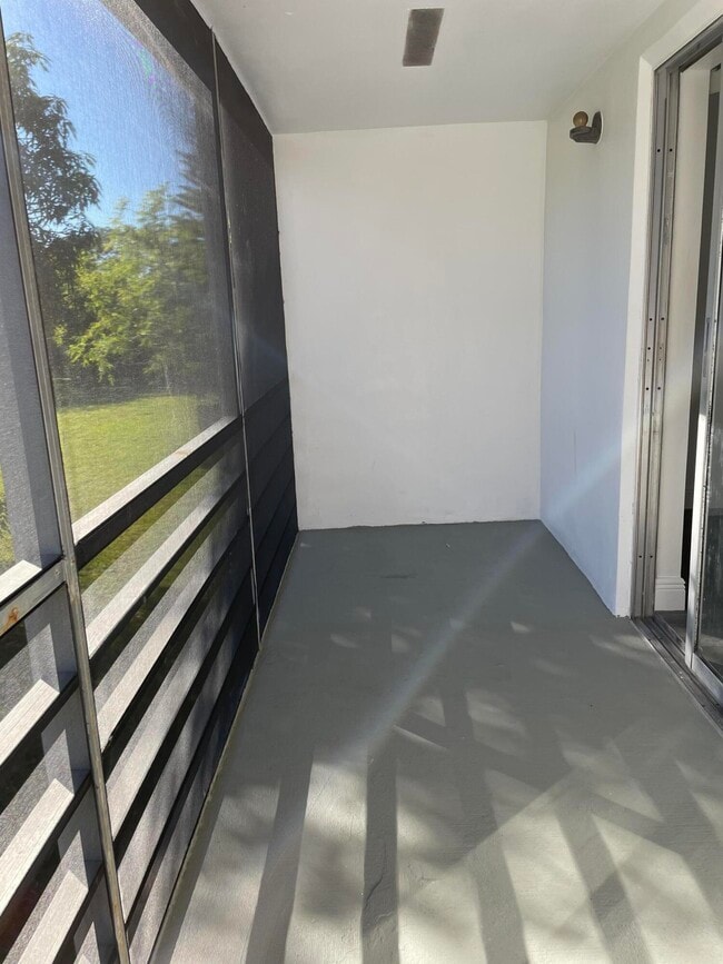 Building Photo - 172 Sussex I