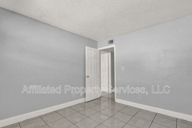 Building Photo - 3104-3210 Louisiana Avenue