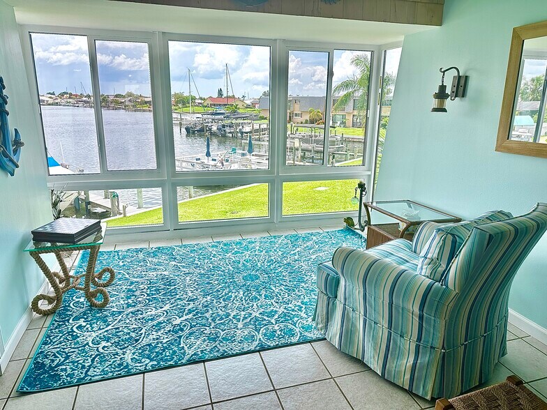 Building Photo - 960 Apollo Beach Blvd