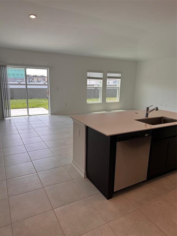 Building Photo - 429 Singing Sands Cir