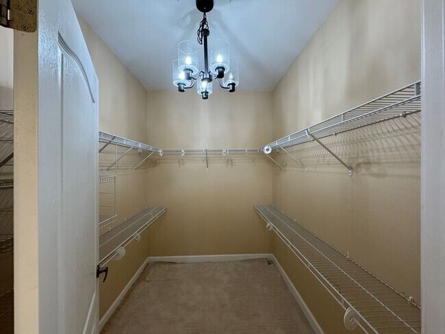 Building Photo - Gulf Breeze - Sea View Pines - 3 bedroom, ...