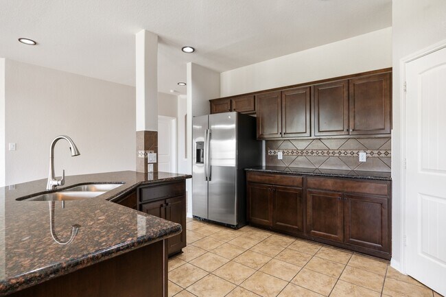 Building Photo - 119 Country Crossing Cir