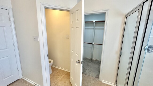 Building Photo - 5030 Birch Manor Ln