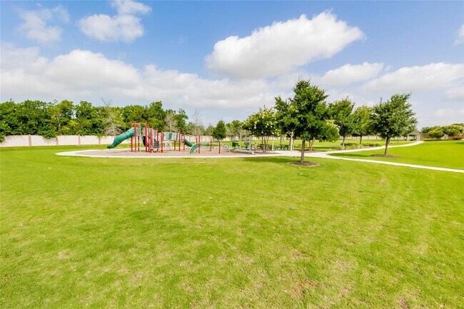 Building Photo - 117 Fairfax Ln