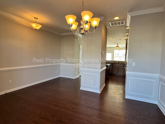 Building Photo - 826 Cupola Dr