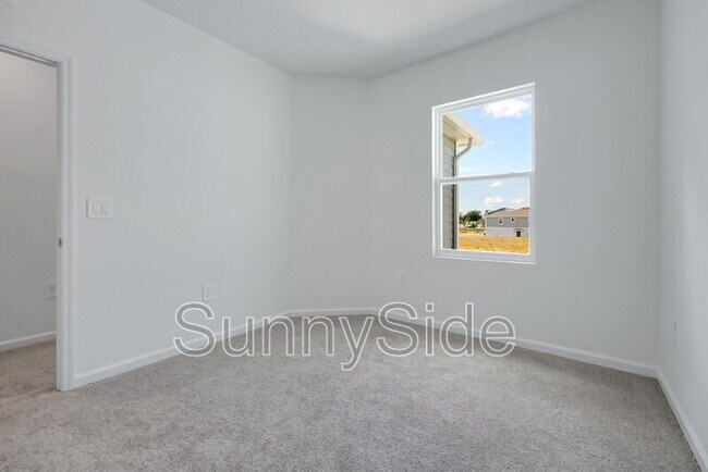 Building Photo - 2939 Maloof Dr