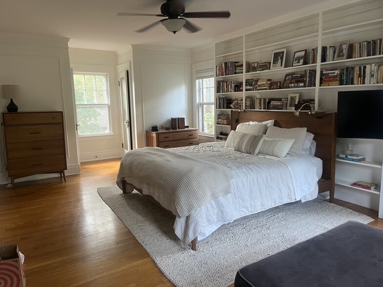master bedroom - 106 Circle Rd