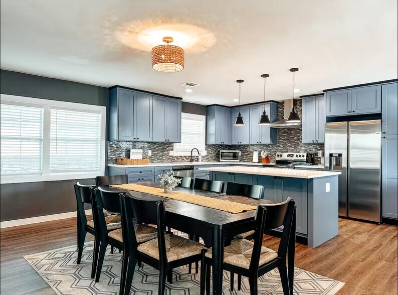 Building Photo - 1049 Meckel Dr