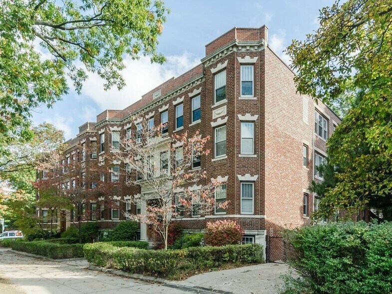 Building Photo - 226 Jamaicaway