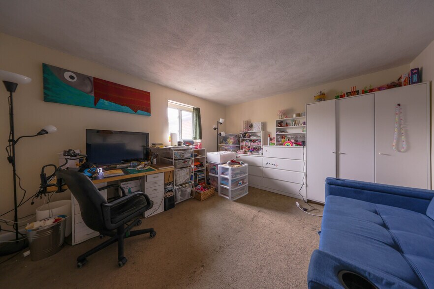 Building Photo - 14 Bryon Rd