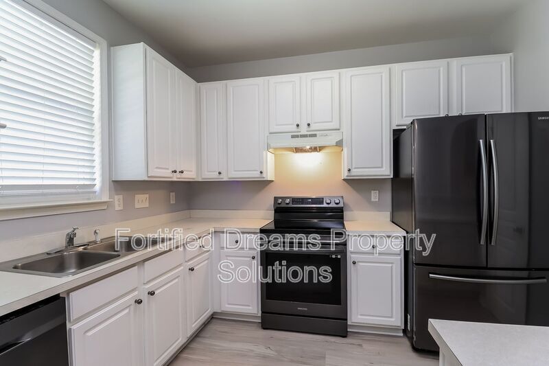 Building Photo - 4934 Sunset Ridge Ct