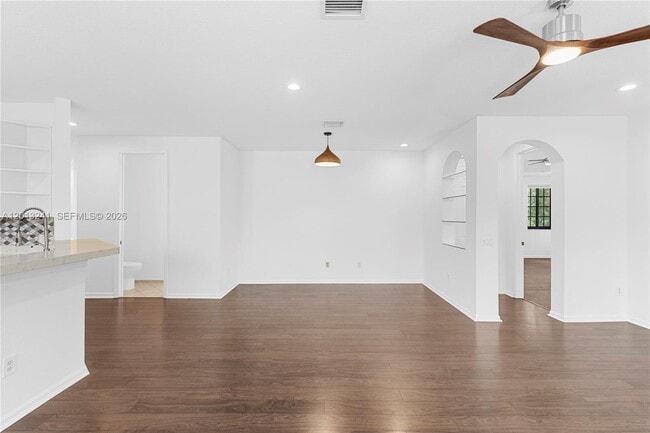 Building Photo - 1559 Passion Vine Cir