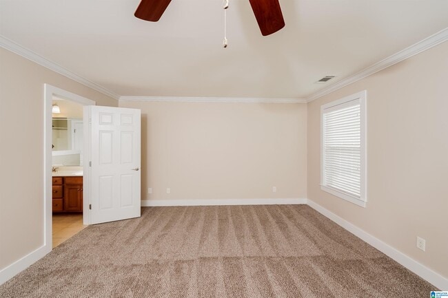 Building Photo - 1069 Kelly Creek Way