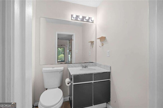 Building Photo - 990 Chapman Ln
