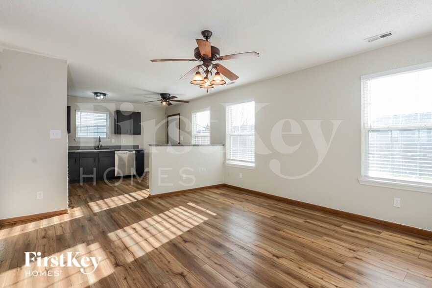 Building Photo - 5355 Milhouse Rd